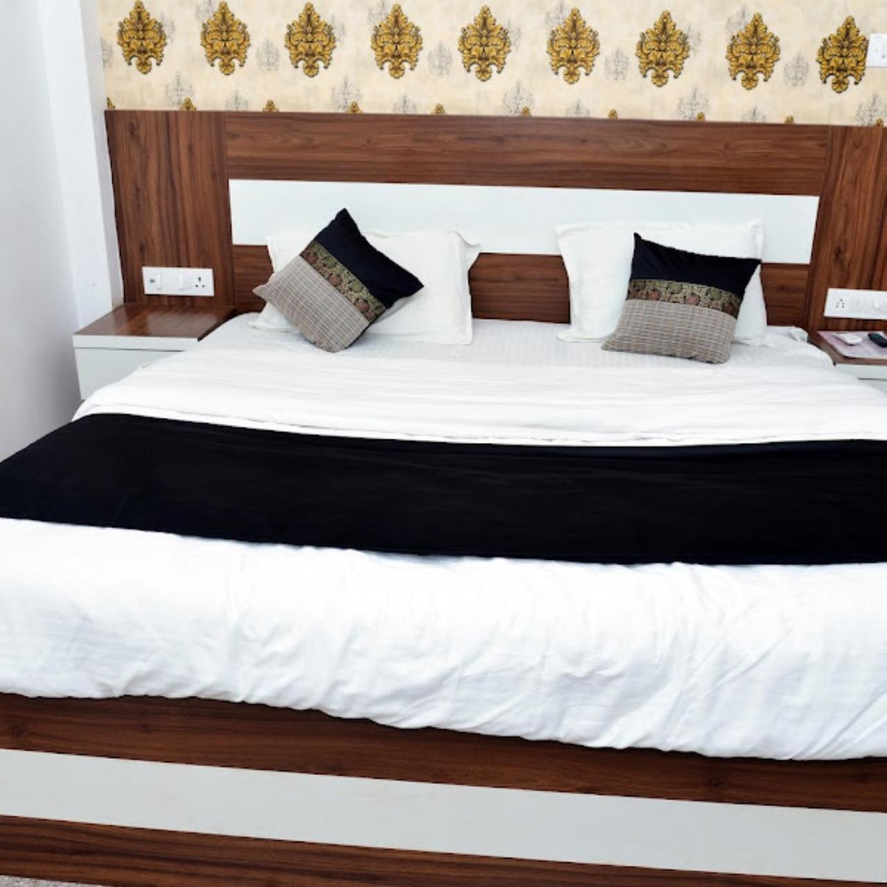 Hotel The Ramay Palace Ayodhya المظهر الخارجي الصورة
