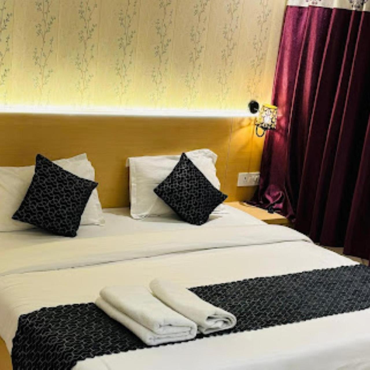 Hotel The Ramay Palace Ayodhya المظهر الخارجي الصورة